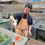 ピッツェリア・ゴンザ - 調理風景