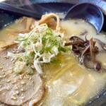 二代目 女がじゅまる - とんこつ塩