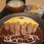 オムライスユタカ - 料理写真:ビーフカツカムライス