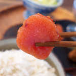 魚卵がぎっしり凝縮された明太子。辛さはマイルドで、なめらかな口あたり