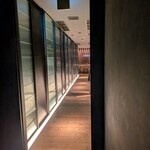 TANAKA YAKINIKU RESTAURANTE - 迷路のような店内