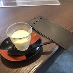 長岡屋 - デザートのプリンと伝票