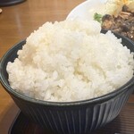 定食 くぅべ - ご飯大盛り