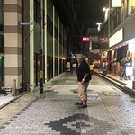 小倉鉄なべ - 店を睨みつけてる強面のおっさん