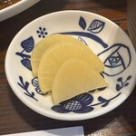 定食 くぅべ - たくあん