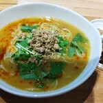 アンヴェイ カフェ - アンヴェイ味噌ラーメン990円✨ライス無しで50円引きに♫花椒と練りゴマ付き✨