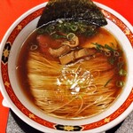 中華そば 麺や食堂 - メンマは縦にほぐれやすく、それでいて食感はコリコリと最高