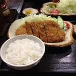 とんかつ定食　ピンボケで御免なさい