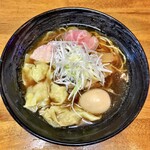 虎一番 - 肉雲呑麺+煮たまご
