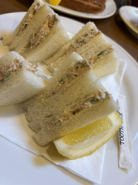 Coffee Taishikan Shinbashi Ten