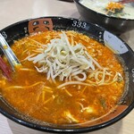トマトラーメンと辛めん 三味 - 辛麺¥390