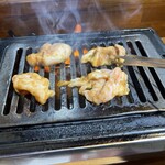 焼肉いわじ - ホルモン焼いて行きます。