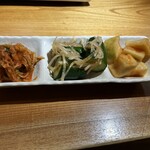 焼肉いわじ - キムチ盛り合わせ