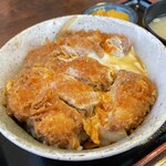 あじ屋 - かつ丼 850円