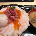 うに専門店世壱屋 小樽運河店 - 甘エビ丼