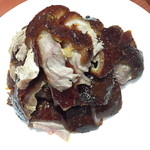 四川食府 - 自家製北京ダック（３，８８０円）のカット後。２０１４年１１月