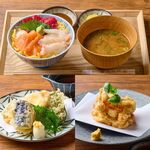 本日の海鮮3色丼とえらべる野菜天（3点）or鶏天定食