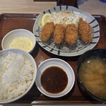 やよい軒 - 料理写真:牡蠣フライ定食　1080円