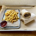 ファイブ・スター・デリ - The Philly Cheese Steak、Fries