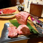 炭火焼肉 ひびの亭 - 