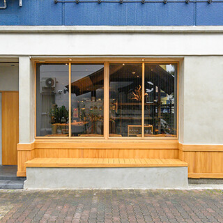 A casual izakaya with an elegant atmosphere where you can relax without hesitation.