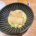 魚ト肴いとおかし - お通しのヤングコーンテリーヌ