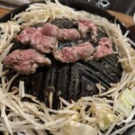 羊肉炭火焼 肉汁屋 - 