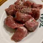 羊肉炭火焼 肉汁屋 - 