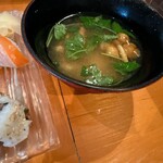 いちば鮨 - 三葉が入ってるなめこ汁は久しぶり！そして当たり前に美味しい