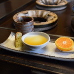 福わ家 - デザートとシナモン茶