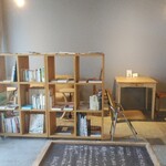 あわい読書室 - 店内