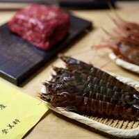 豊洲仲買【登美粋】の海老や鯨