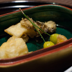 北新地 湯木 - 揚物　太刀魚、舞茸、翡翠銀杏