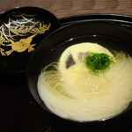 北新地 湯木 - 煮物椀　丸残月