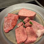 北海道焼肉 北うし - シャトーブリアン　ハラミ　芽ねぎタン　厚切りタン　タレ焼肉