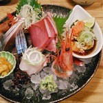 酒菜と炭 てりや - お刺身盛り合わせ