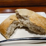 馳走西健一 - パンとボチェッリさんの海藻入りバタ