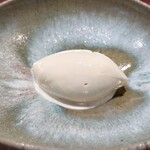 馳走西健一 - 焼津の海洋深層水を使った塩アイスクリーム