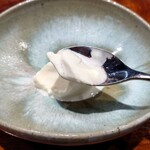 馳走西健一 - 焼津の海洋深層水を使った塩アイスクリーム