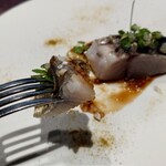 馳走西健一 - 皮目をサッと炭火で炙った活〆の鰆