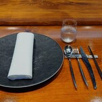 馳走西健一 - カウンター