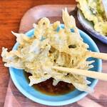 よりみち食堂 - シラスのかき揚げ