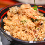 てんぷら 天杉 - "掻揚天麩羅飯（かきあげてんどん）"、掻揚（かきあげ）
