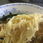 中華料理 喜楽 - 中太縮れ麺