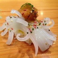 天寿し 京町店 - イカ (雲丹・飛魚の卵・かぼす・にしきごま)