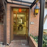 光原社モーリオ - 賢治の直筆原稿などを展示した資料館「マヂエル館」