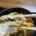 司食堂 - カツ断層リフトアップ（厚さ2.5センチくらい）