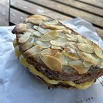 Comme’N TOKYO - 本日のクリームパン　黒豆ときなこ