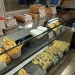 天一 - 売店ディスプレイ