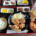 ごはん処くるくる - 料理写真:から揚げ定食